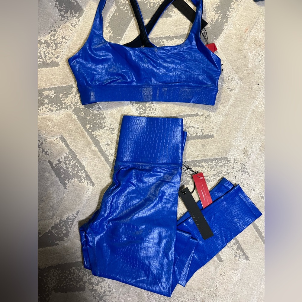 Carbon38 workout set